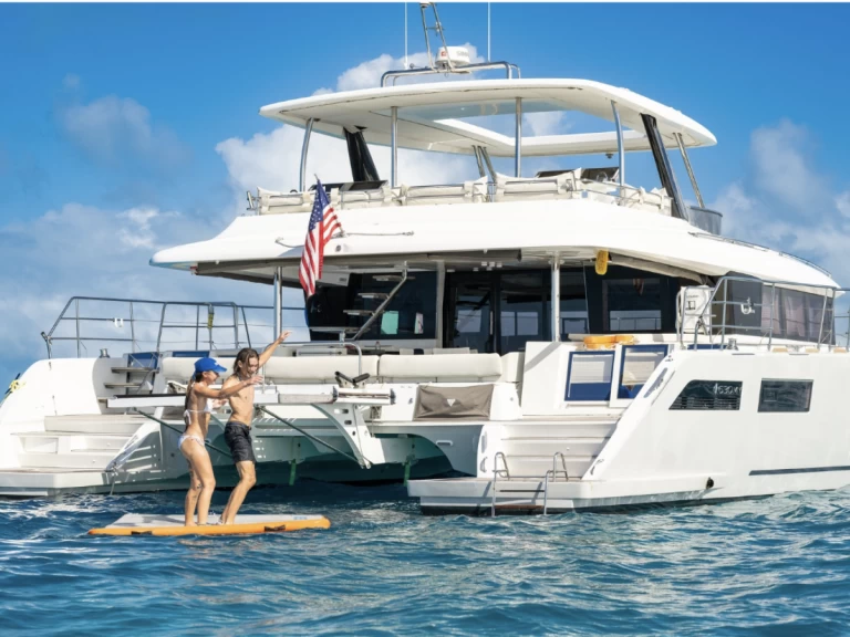 Location bateau Lagoon Lagoon 630 Motor Yacht à Bay Street Marina sur Samboat