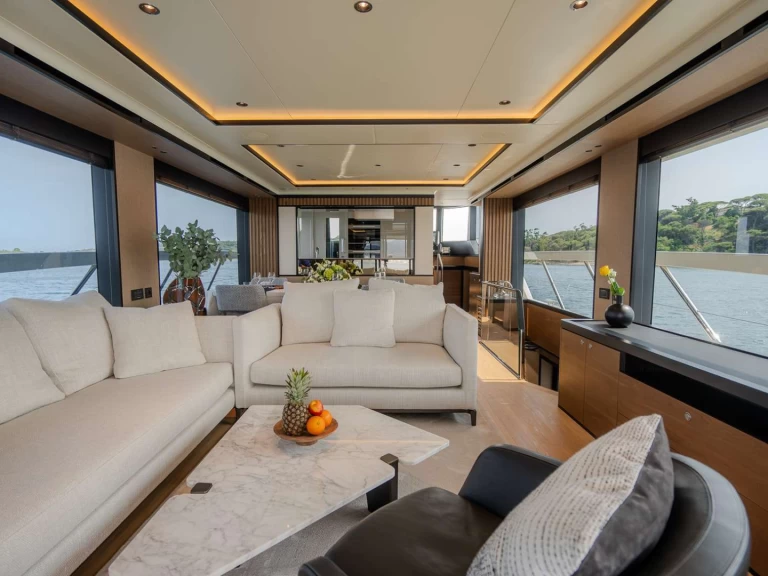 Louez un Absolute SEMELA à Antibes