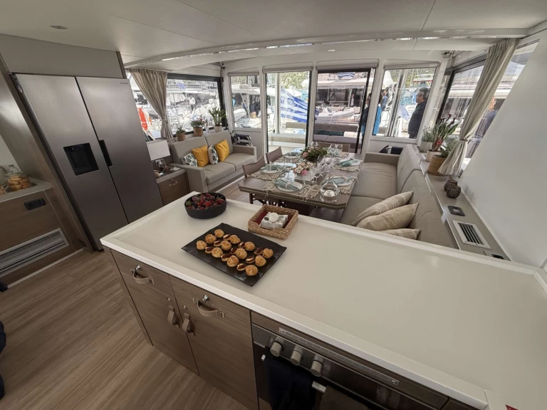 Location bateau Lávrio pas cher Fortune One