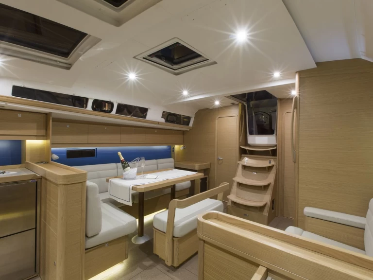Location bateau Dufour Dufour 460 Grand Large à Álimos sur Samboat