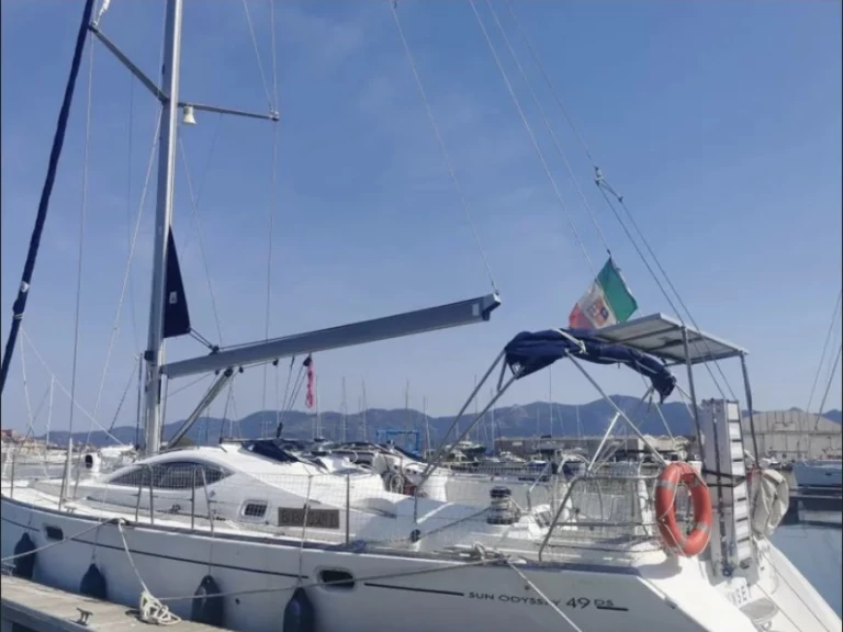 Jeanneau Sun Odyssey 49 DS a louer à San Vincenzo