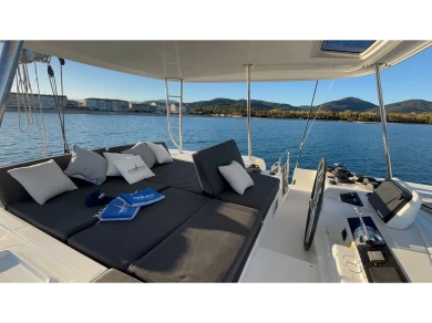 Catamaran to hire Port Grimaud at the best price