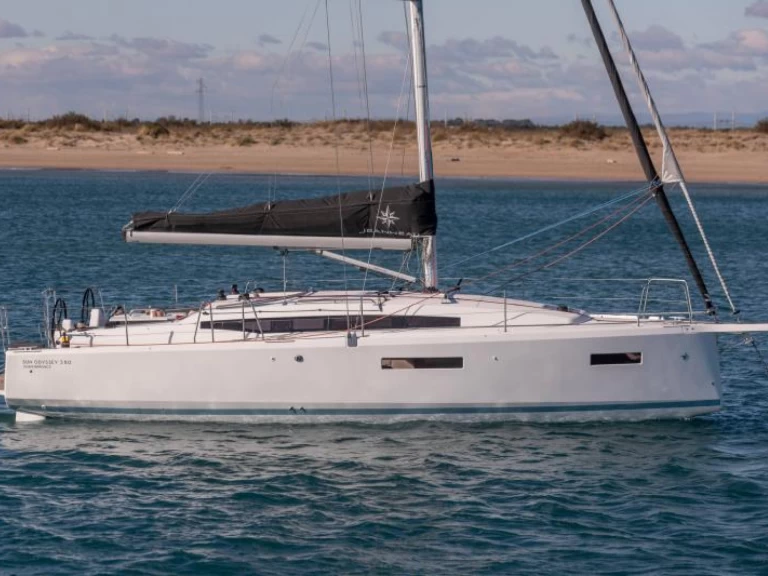 Location bateau Jeanneau Sun Odyssey 380 à La Trinité-sur-Mer sur Samboat