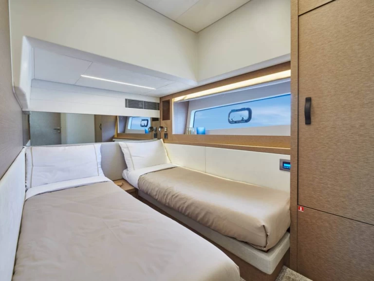 Location Yacht Jeanneau avec permis