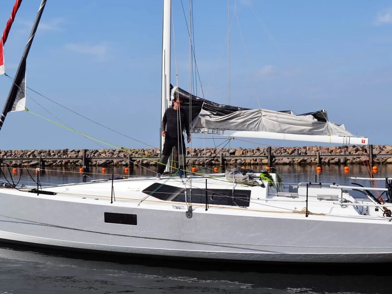 Location bateau Pogo Structures Pogo 36 à La Trinité-sur-Mer sur Samboat