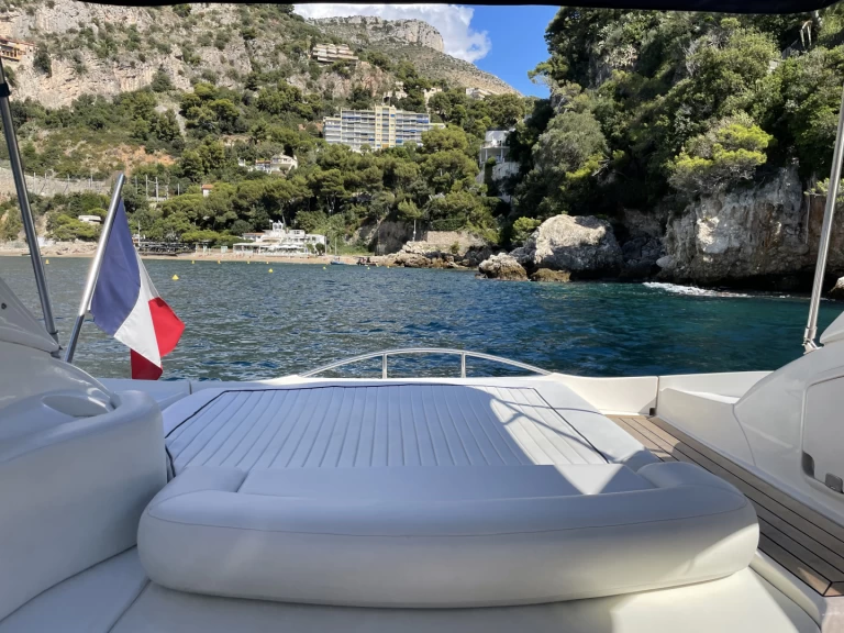 Sunseeker superhawk 34 a louer à Beaulieu-sur-Mer