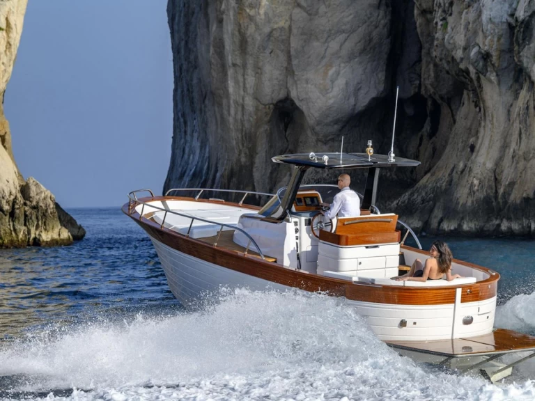 Location Bateau à moteur Mimi avec permis