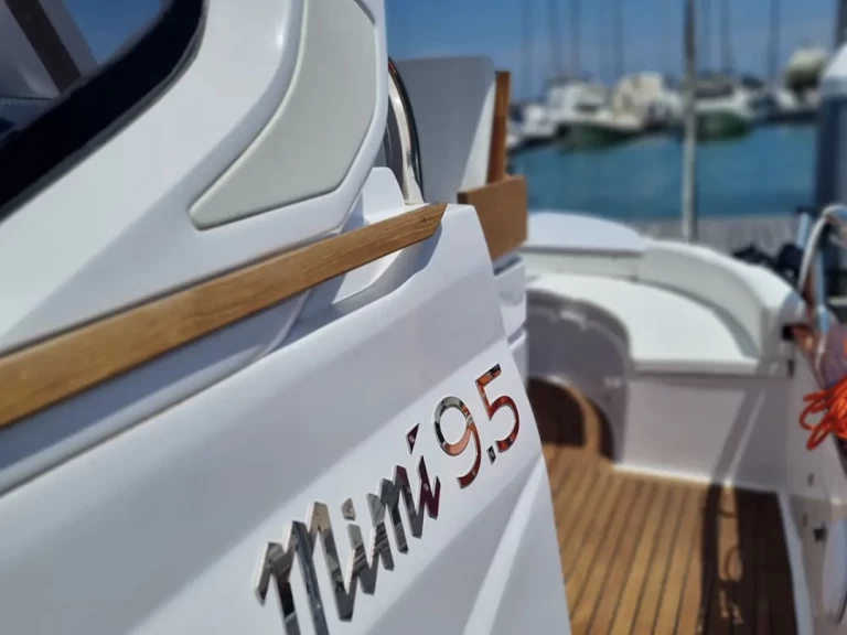 Bateau à moteur à louer à Sorrento au meilleur prix