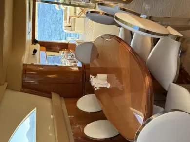 Louer Yacht avec ou sans skipper Uniesse à Fontvieille
