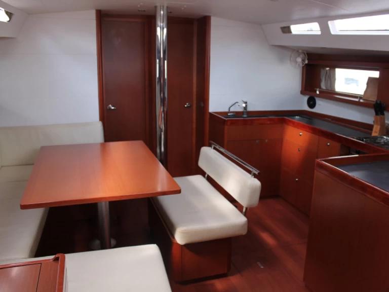 Location bateau Marsala pas cher Oceanis 48