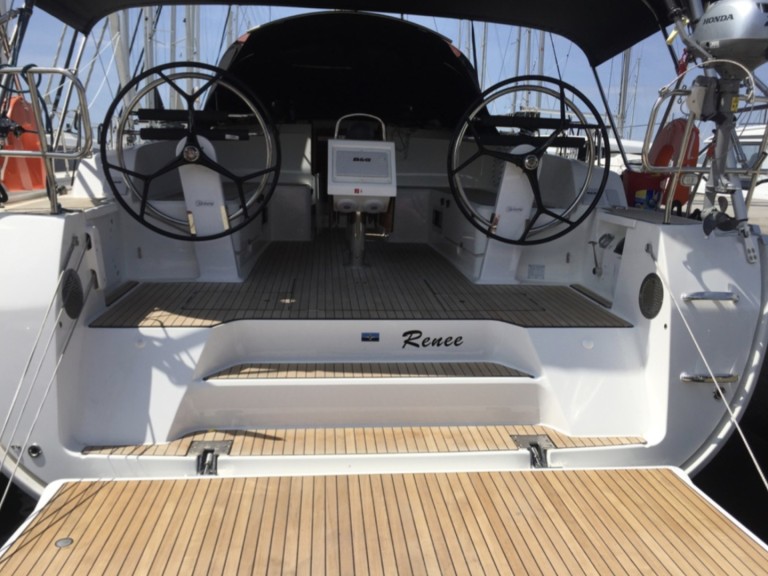 Louez un Bavaria Cruiser 46 à Skiathos