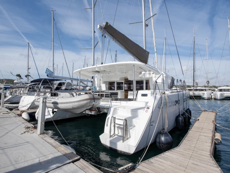 Louez un Lagoon Lagoon 450 F à Lávrio