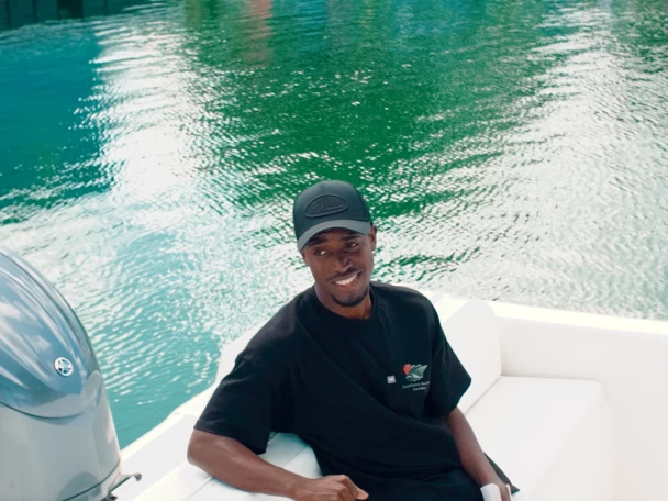 Location Bateau à moteur à Le Gosier - Forboat Forbin 23