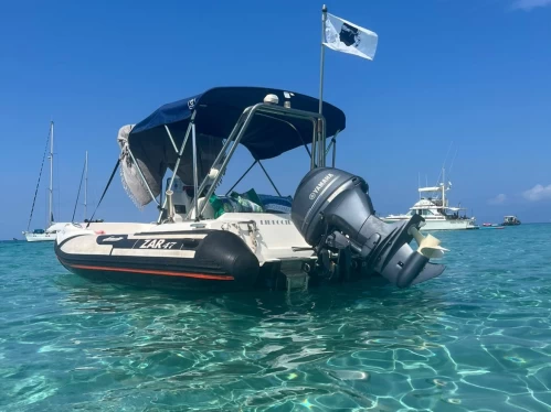 Location Semi-rigide Zar avec permis