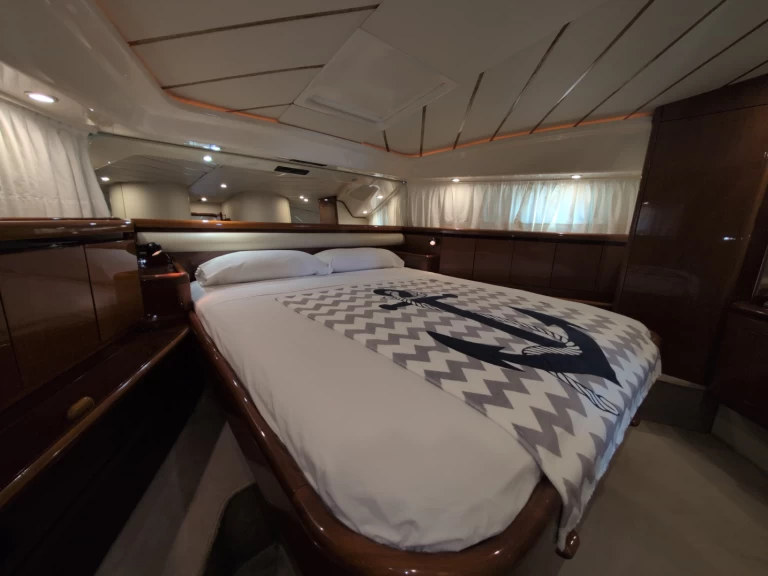 Location bateau Ferretti 175 Fly à Cádiz sur Samboat