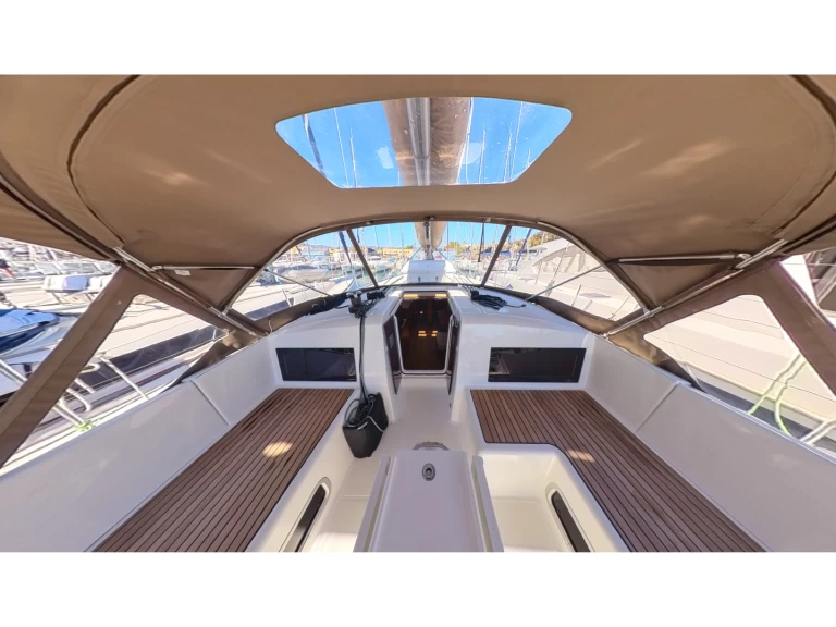 Location bateau Jeanneau Sun Odyssey 490 à Santa Cruz de Tenerife sur Samboat