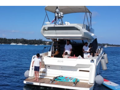 Ferretti 450 FLY de alquiler a La Napoule