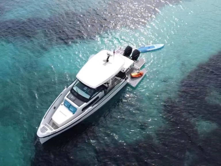 Louez un Saxdor Saxdor 320 GTO à Golfe-Juan