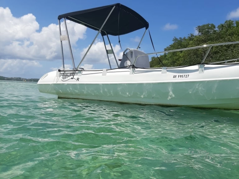 Location Bateau à moteur à Le François - Whaly Whaly 500