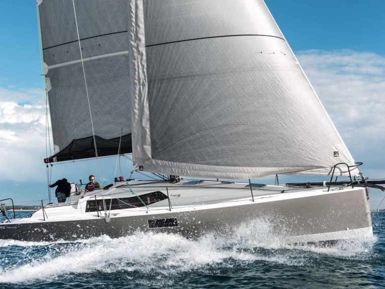 Louer Voilier avec ou sans skipper Bavaria à Larmor-Plage