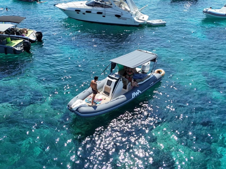 Location à Olbia - Bwa Sport 22 GTO sur SamBoat