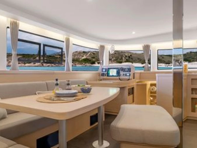 Louer Catamaran avec ou sans skipper Lagoon à Hyères