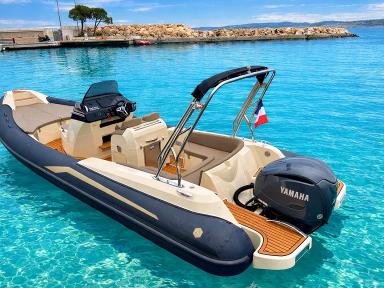 Location Semi-rigide à Saint-Laurent-du-Var - Bsc B1