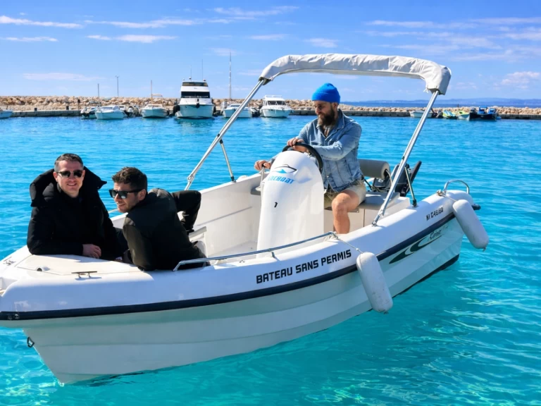 Louer Bateau à moteur avec ou sans skipper Karel à Nice