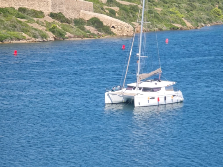 Location bateau Fountaine Pajot Helia 44 Maestro à Canet-en-Roussillon sur Samboat