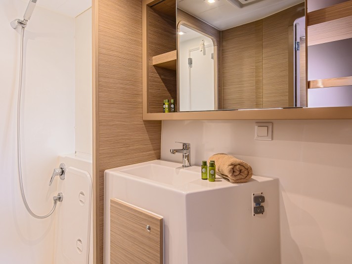 Louer Catamaran avec ou sans skipper Lagoon à Trogir