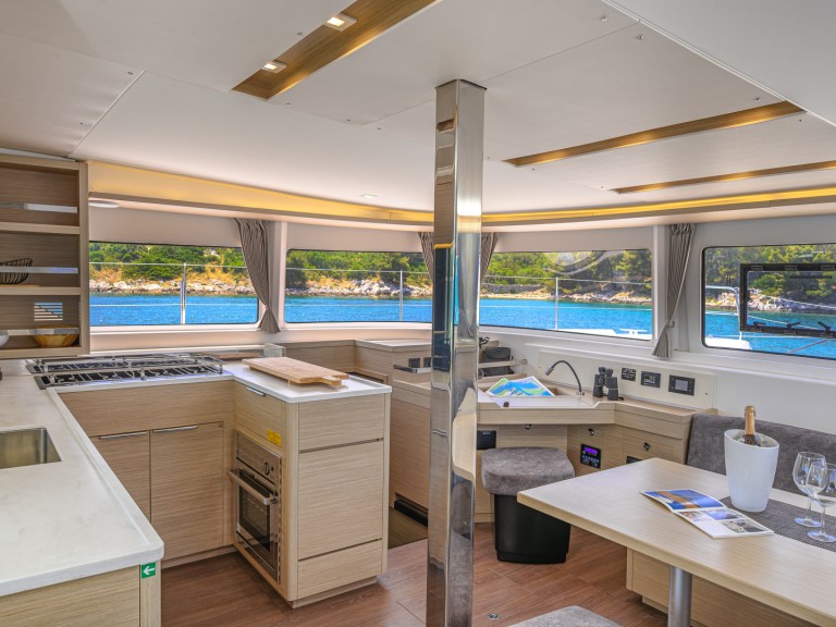 Louer Catamaran avec ou sans skipper Lagoon à Trogir