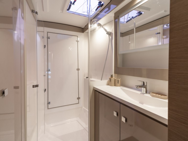 Louez un Fountaine Pajot Isla 40 à Lávrio