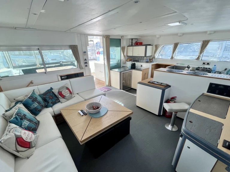 Catamaran à louer à Páleros au meilleur prix