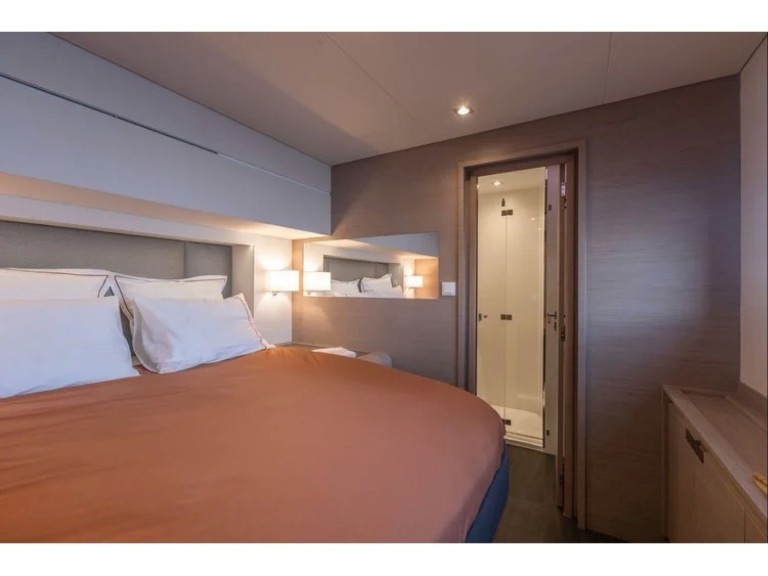 Location bateau Vibo Marina pas cher Fountain Pajot