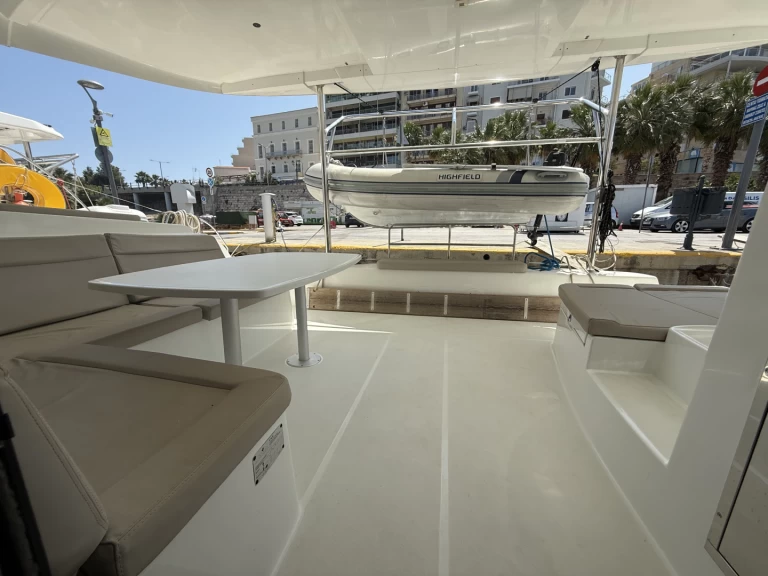 Louer Catamaran avec ou sans skipper Lagoon à Lefkáda