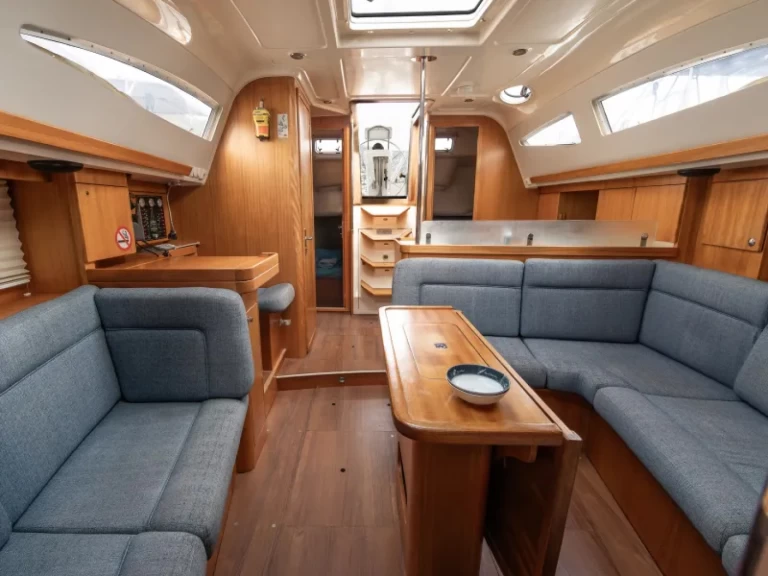 Louez un Elan Elan 384 à Préveza