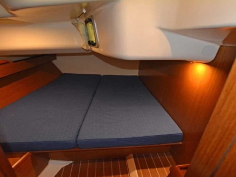 Location à Pisticci - Jeanneau Sun Odyssey 49 sur SamBoat