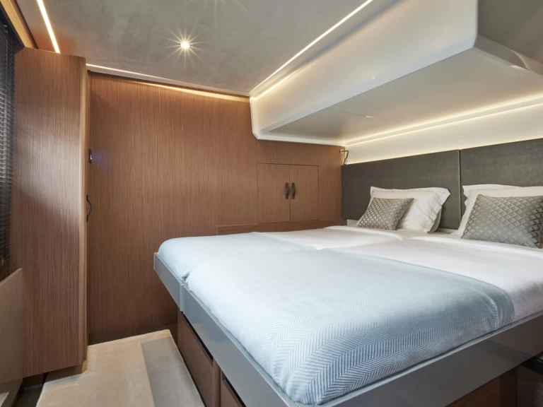 Louer Bateau à moteur avec ou sans skipper Prestige à Dubrovnik