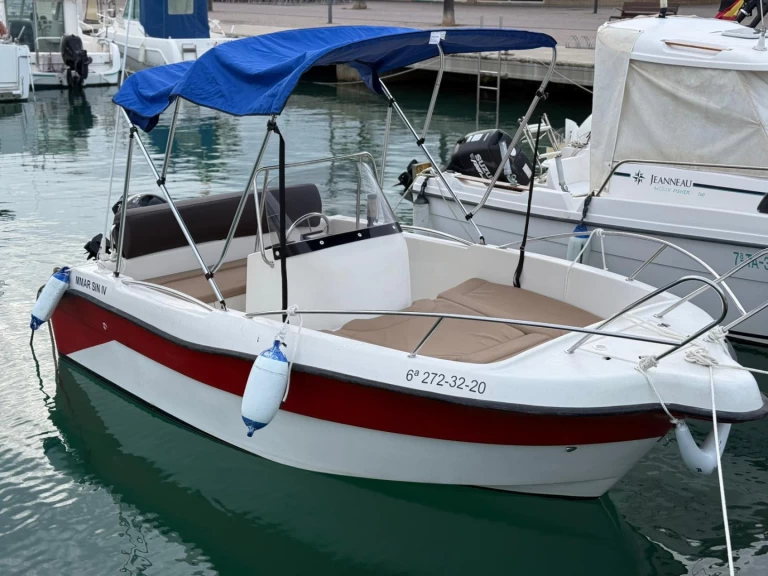 Louer Bateau à moteur avec ou sans skipper Mareti à Roda de Barà