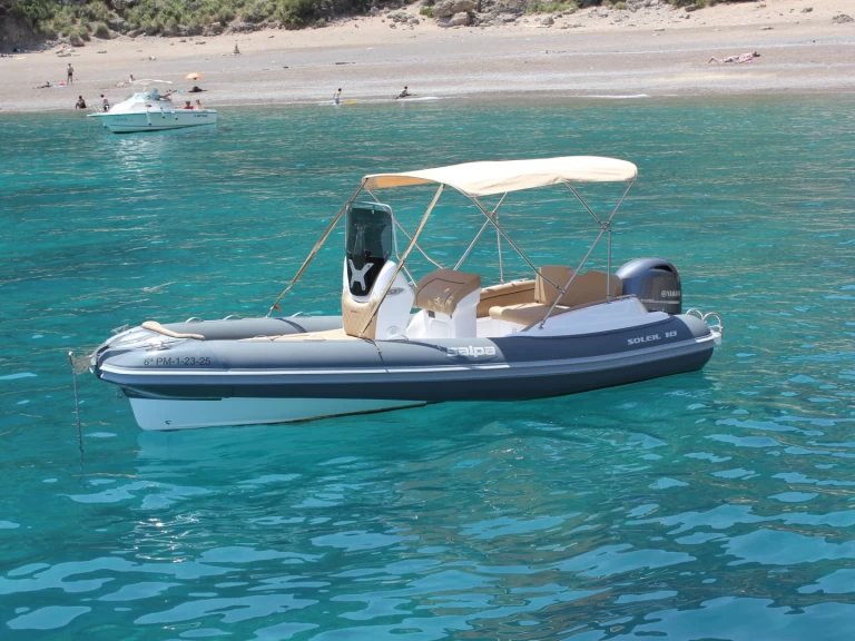 Location Semi-rigide à Can Picafort - Salpa Salpa Soleil 18