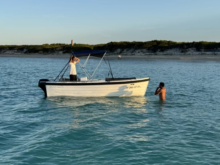 Bateau à moteur à louer à Can Picafort au meilleur prix
