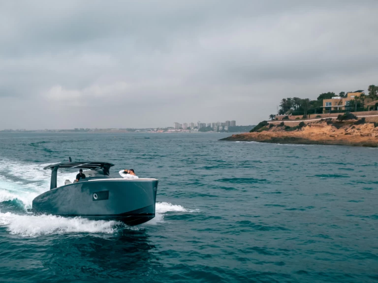 Location Bateau à moteur à Cavalaire-sur-Mer - Tesoro Yachts T40