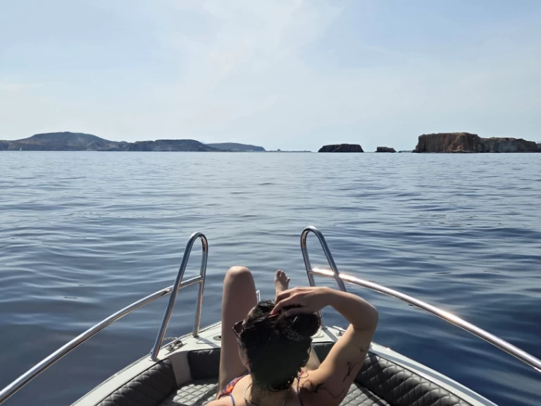 Location bateau Isatek Cobra 495 à Mílos sur Samboat