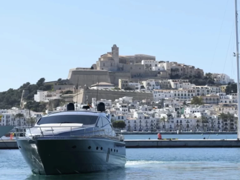 Pershing Pershing 62 a louer à Ibiza (Ville)