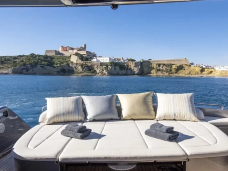 Louez un Pershing Pershing 62 à Ibiza (Ville)