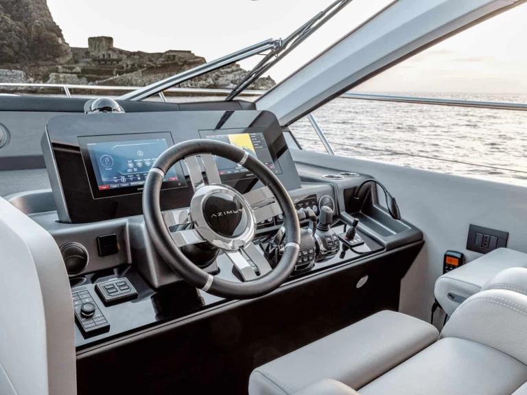 Location à Polignano a Mare - Azimut Azimut 53 Fly sur SamBoat