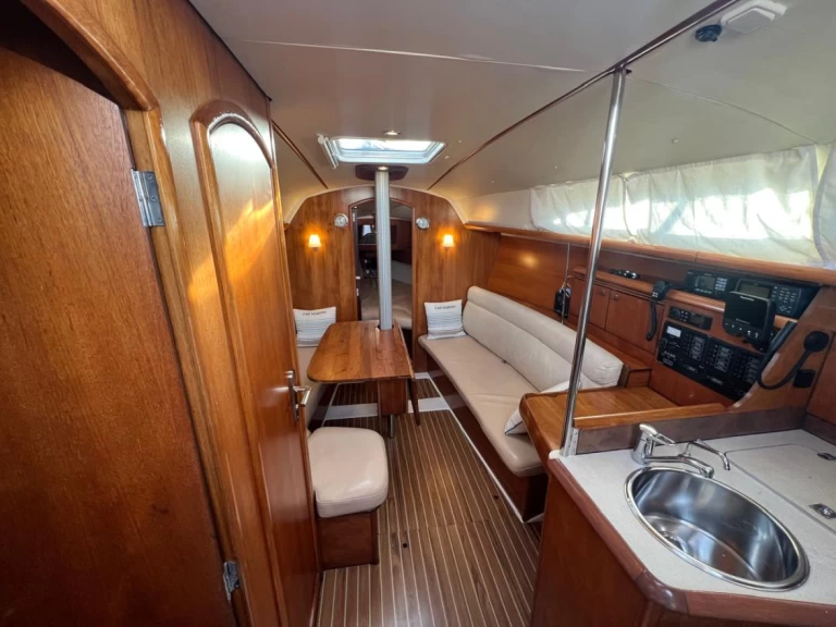 Louer Voilier avec ou sans skipper Jeanneau à Santa-Maria-Poggio