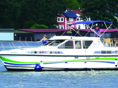 Charter a  Tarpon 42 TP in Lübz on Samboat