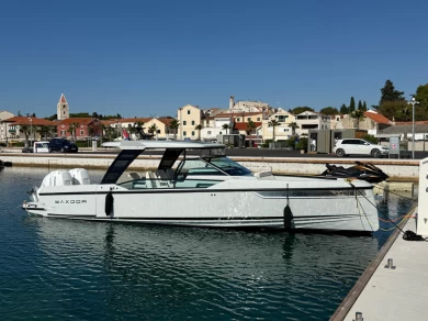 Hire Motorboat Saxdor with a boat licence