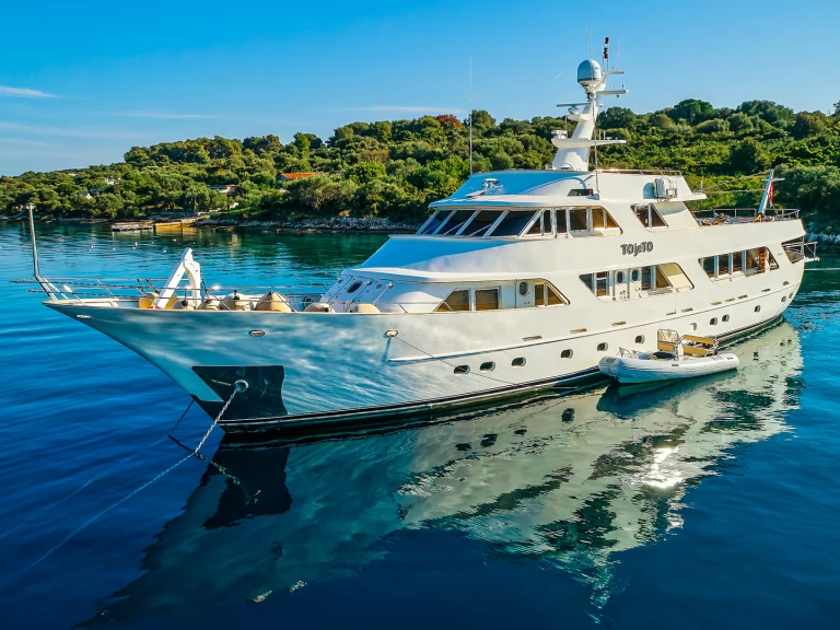 Louez un Benetti Benetti Classic 115 à Trogir